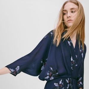 Aritzia  Babaton Cuthbert Silk Kimono Dress